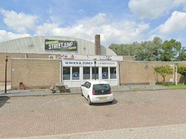 Bedrijfspand te huur in Wormerveer, Noord Holland