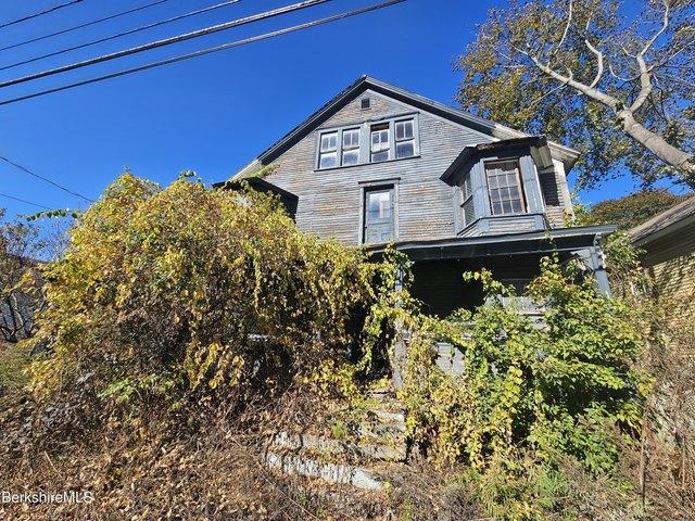 House for sale in Braytonville, North Adams