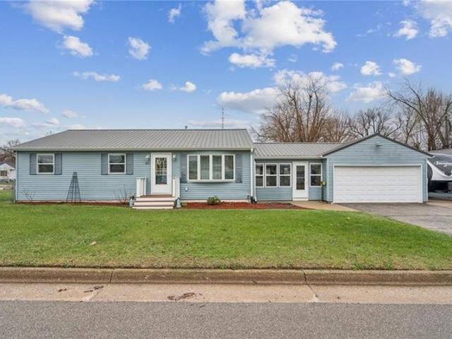 House for sale in Linn, Iowa