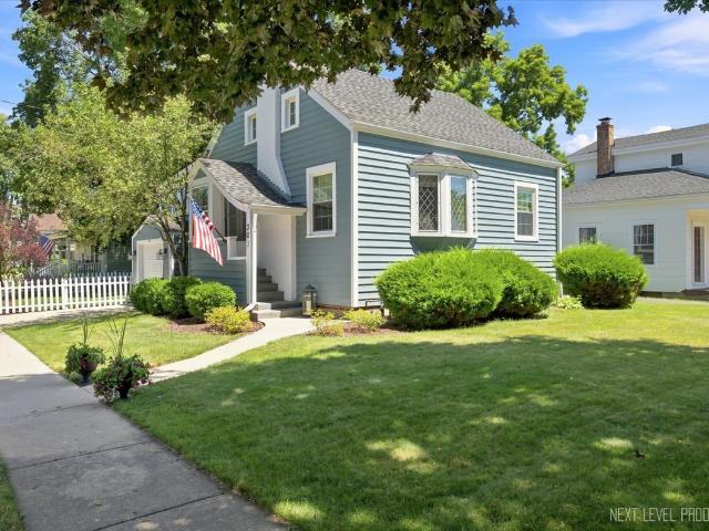 House for sale in Geneva, Illinois