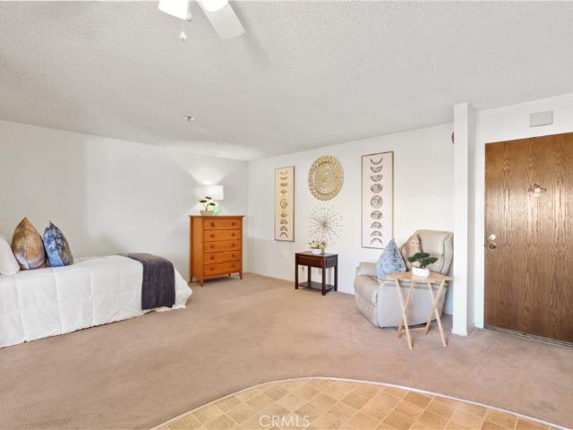 Apartment for sale in Fullerton, California