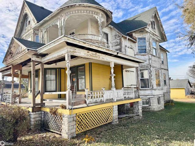 House for sale in Mount Pleasant, Iowa