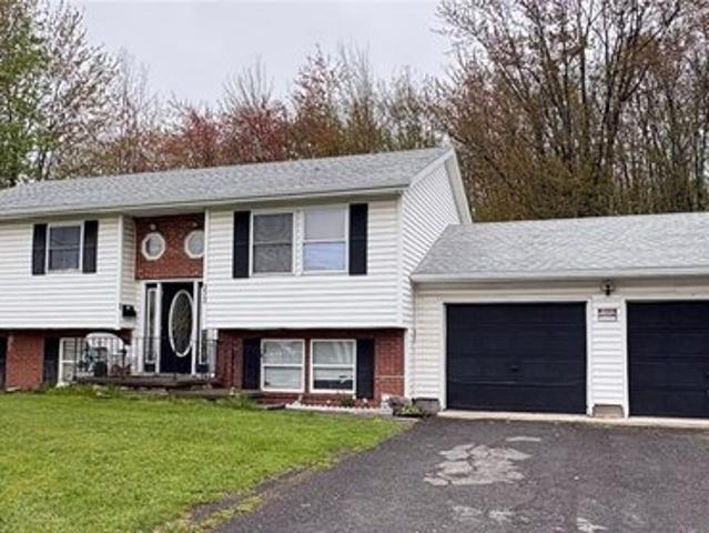 House for sale in Oneida, New York