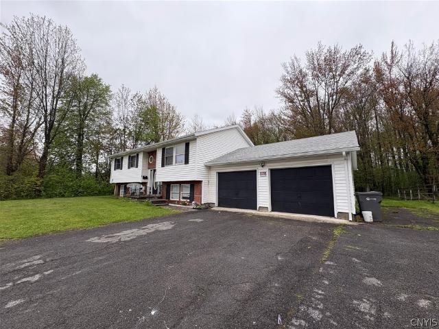 House for sale in Oneida, New York