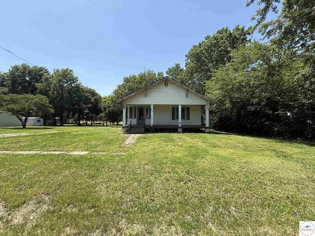 House for sale in La Monte, Missouri