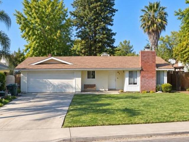 House for sale in Visalia, Tulare County