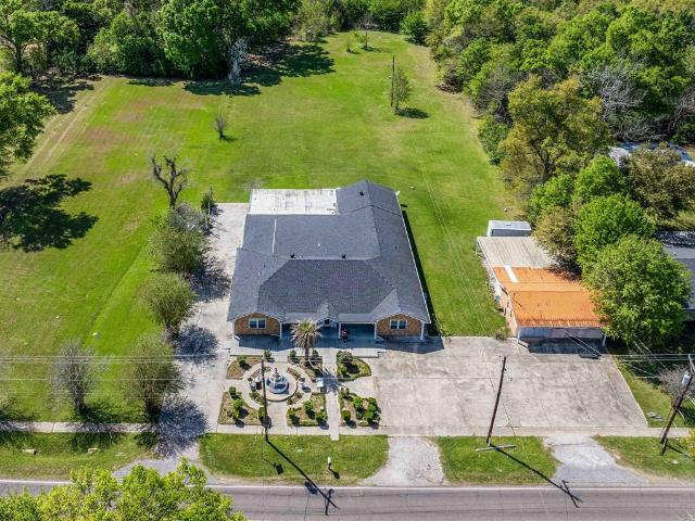 House for sale in Iowa, Louisiana