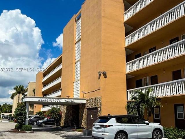 Condo for sale in Hallandale, Florida