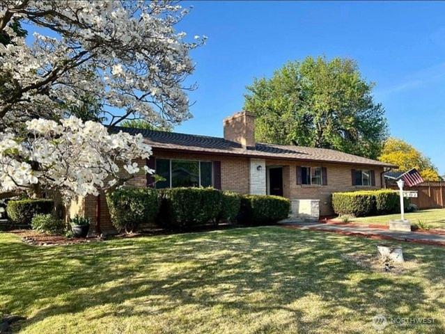 House for sale in College Place, Washington