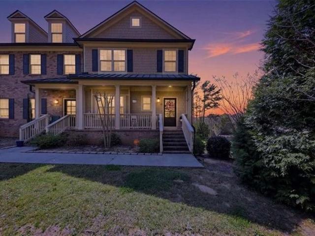 Townhouse for sale in Lilburn, Georgia
