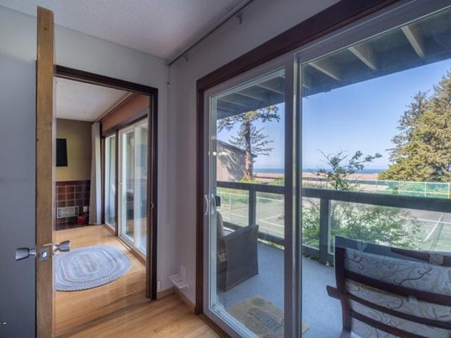 Condo for sale in Oregonia