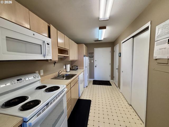 Condo for sale in Oregonia