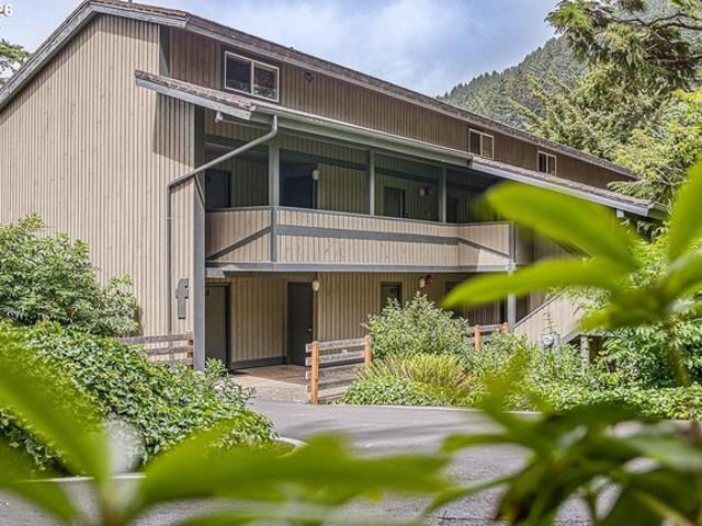 Condo for sale in Oregonia