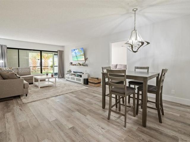 Condo for sale in Weston, Florida