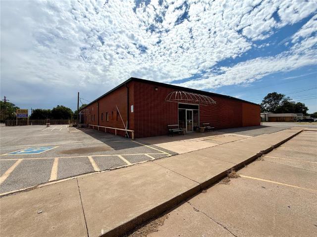 Commercial for sale in Chickasha, Oklahoma