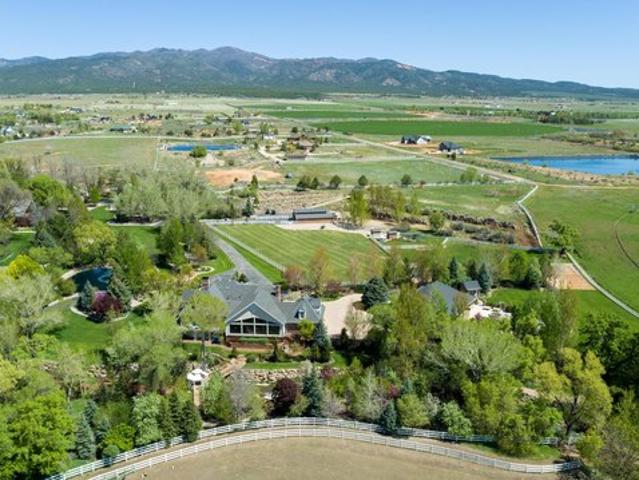 House for sale in New Harmony, Utah