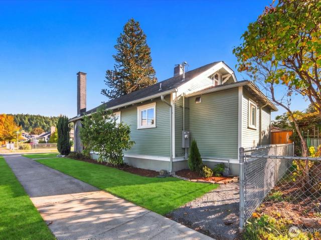 House for sale in Centralia, Lewis County