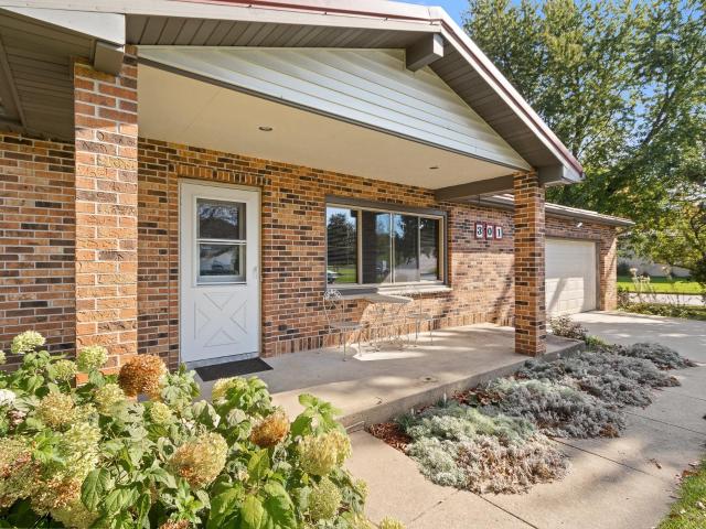 House for sale in Field Addition, Mount Horeb