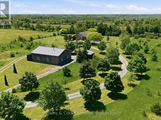 House for sale in Ontario