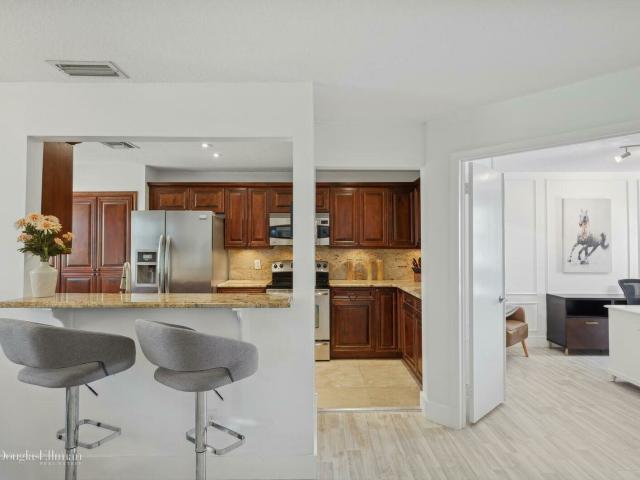 Apartment for sale in Pembroke Pines
