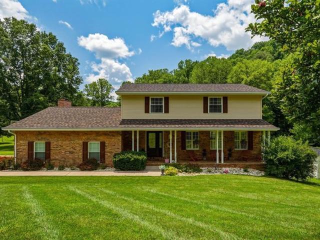 House for sale in Scott Depot, West Virginia