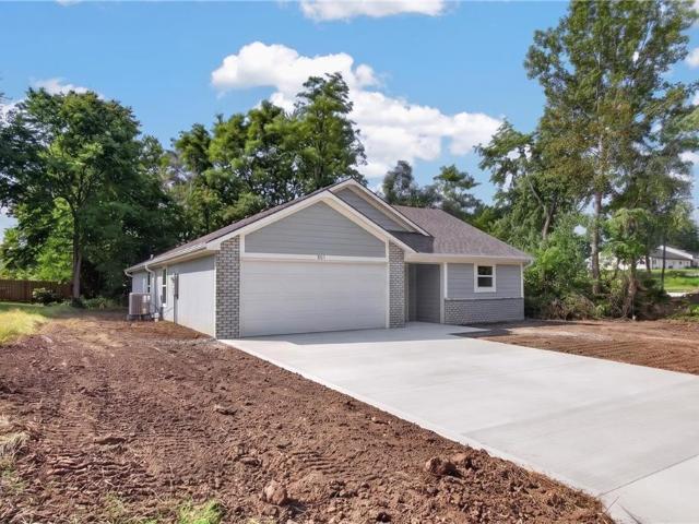 House for sale in Higginsville, Missouri