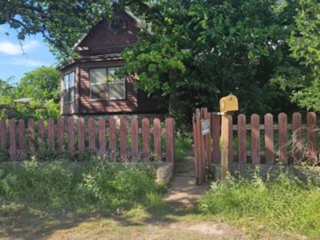 House for sale in Hamilton, Texas