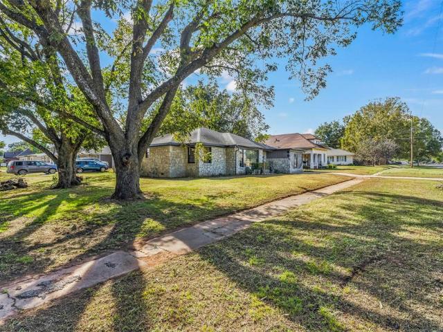 House for sale in Lindsay, Oklahoma