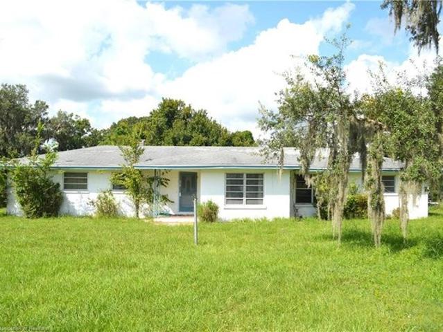 House for sale in Bowling Green, Florida