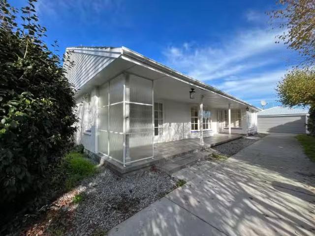 House for rent in Chaslands, Canterbury