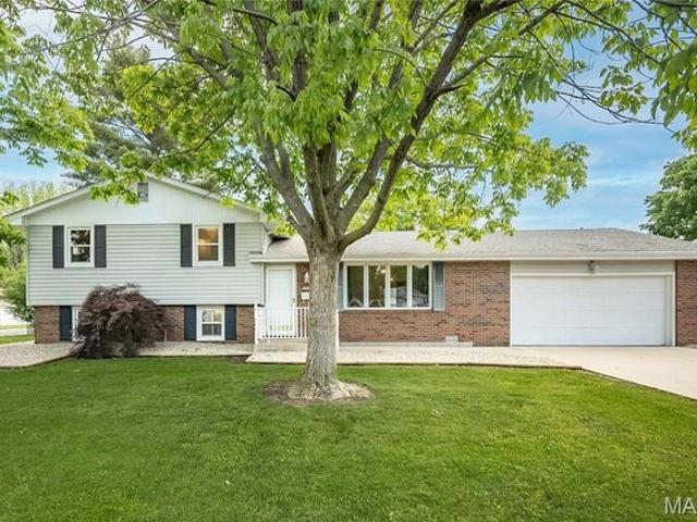House for sale in Bethalto, Illinois