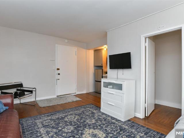 House for sale in Fort Lee, New Jersey