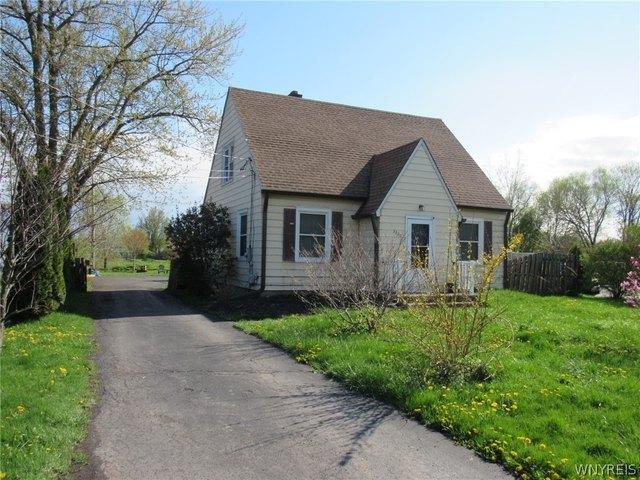 House for sale in Niagara, New York