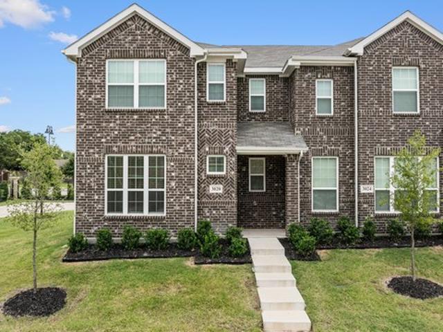 Townhouse for sale in Mesquite, Texas