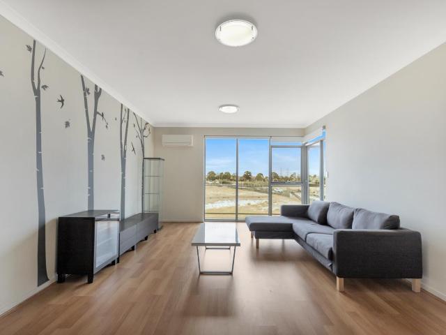 Apartment for sale in Success, Western Australia