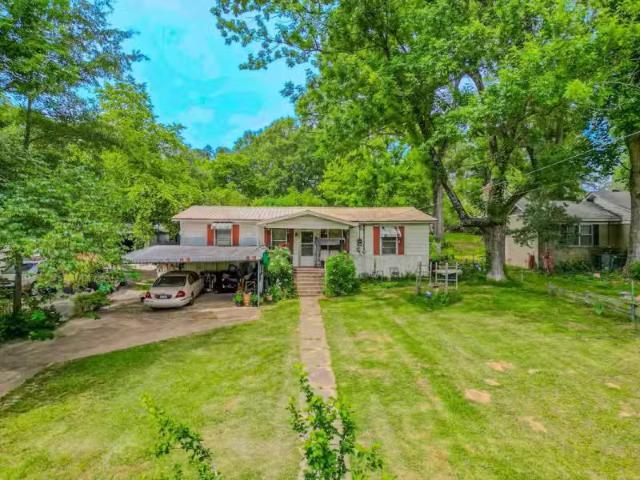 House for rent in Benton