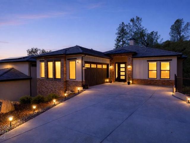 House for sale in Applegate, California
