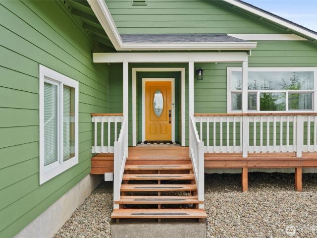 House for sale in Raymond, Washington