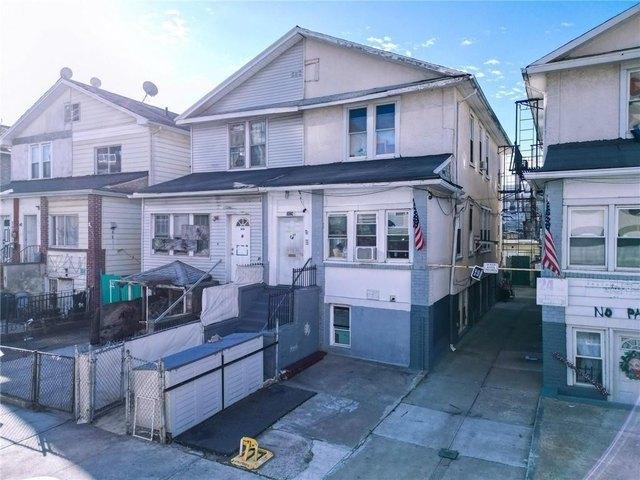 House for sale in Brighton Beach, New York