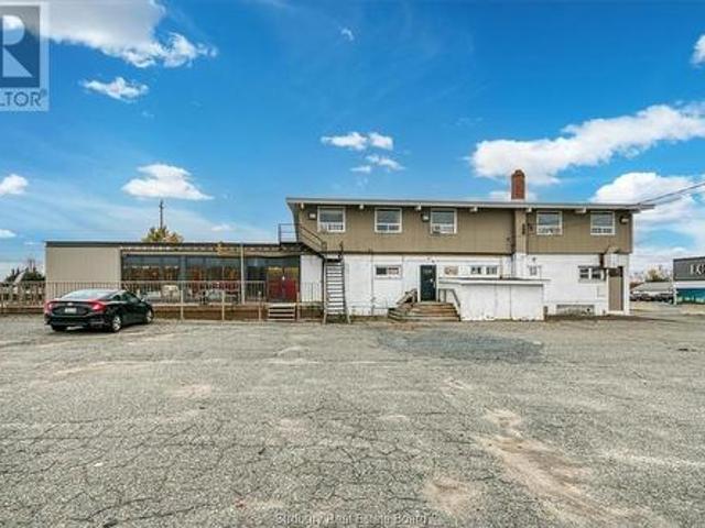 Commercial for rent in Wanup, Ontario