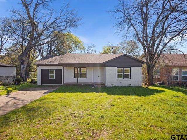 House for sale in Smith, Texas
