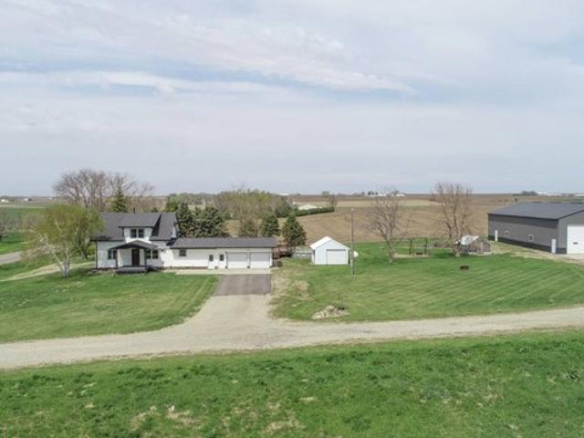 House for sale in Hull, Iowa
