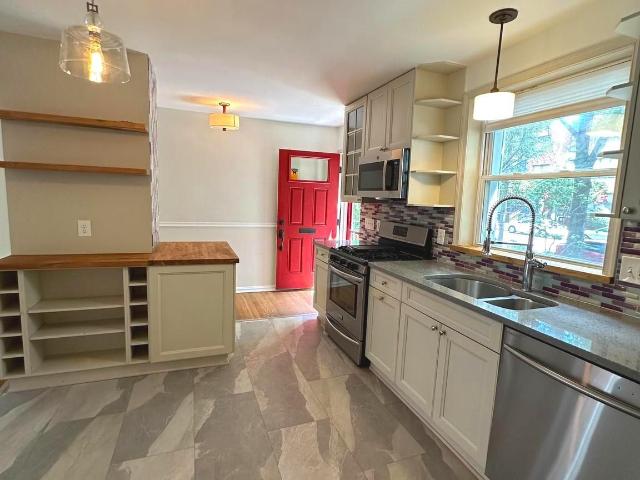 Townhouse for rent in Alexandria