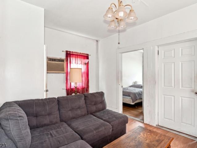 House for sale in Linden, New Jersey