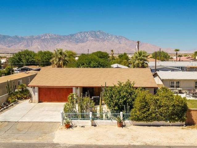 House for sale in Thousand Palms, California