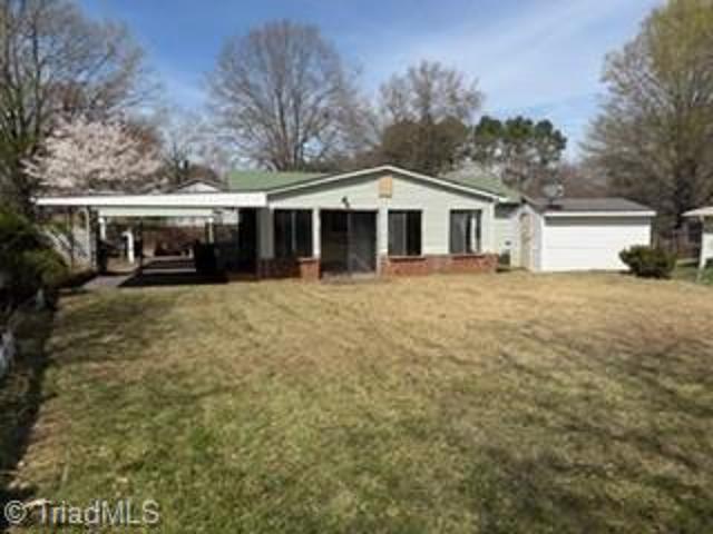 House for sale in Pfafftown, North Carolina