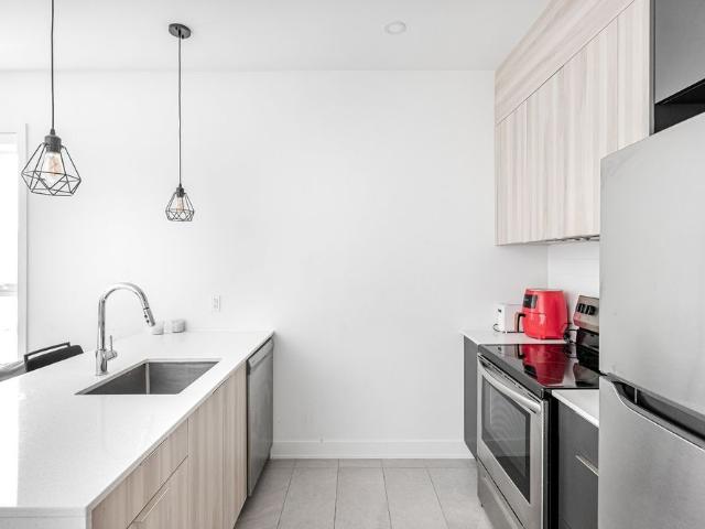 Apartment for rent in Duvernay, Quebec