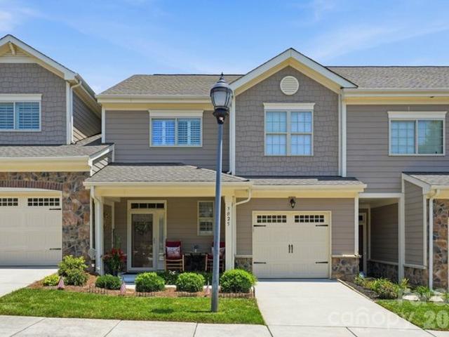 Townhouse for sale in Cramerton, North Carolina