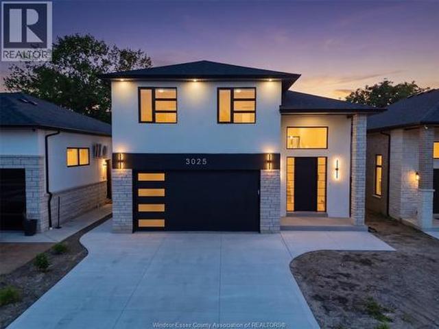 House for sale in Ontario