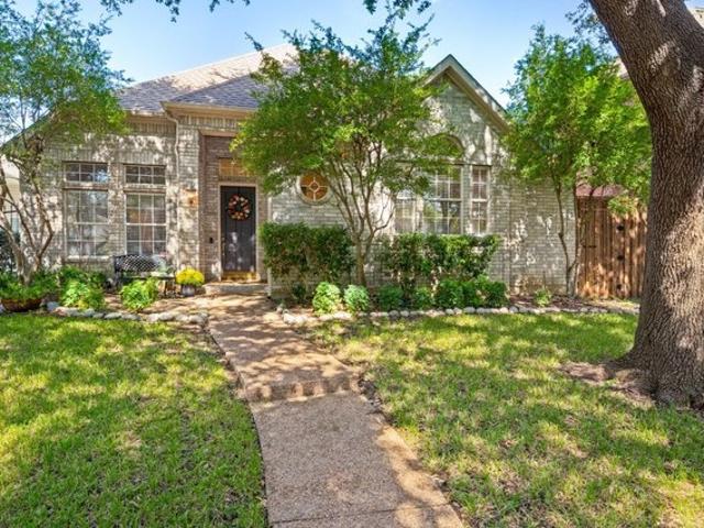 House for sale in Farmers Branch, Dallas County